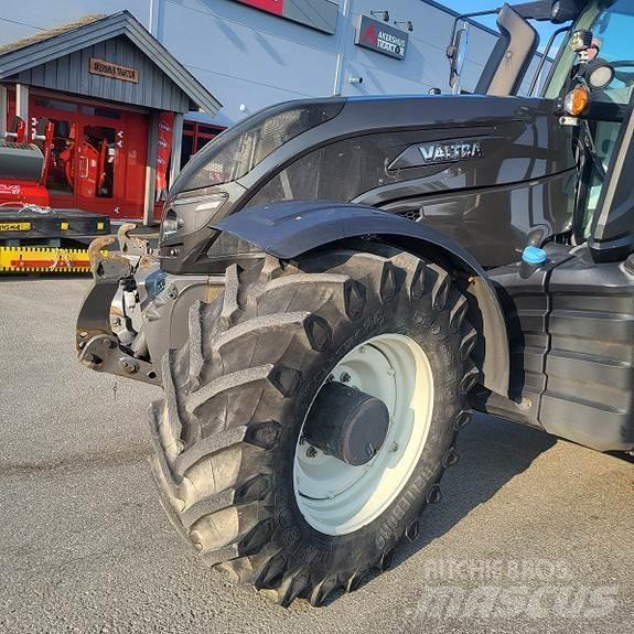 Valtra T 254 Tratores Agrícolas usados