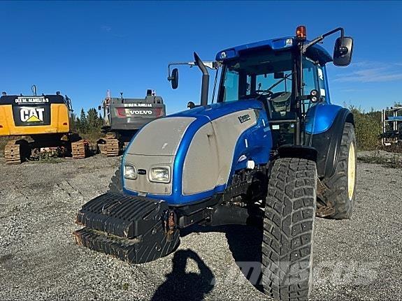 Valtra T150 Tratores Agrícolas usados