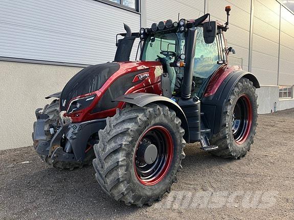 Valtra T234 Direct Tratores Agrícolas usados