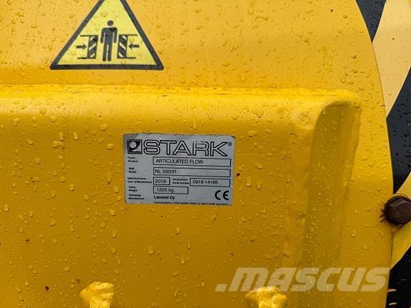   Lâminas de neve e arados