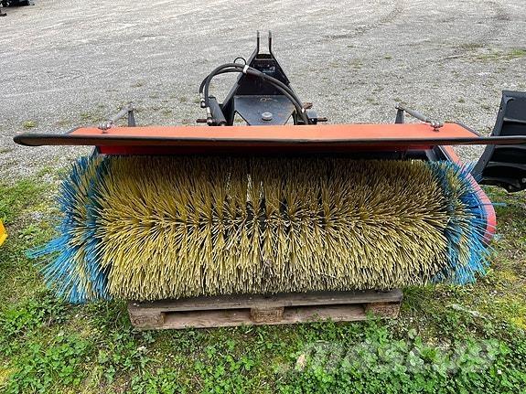   Outros limpa-neves e máquinas de limpeza viária