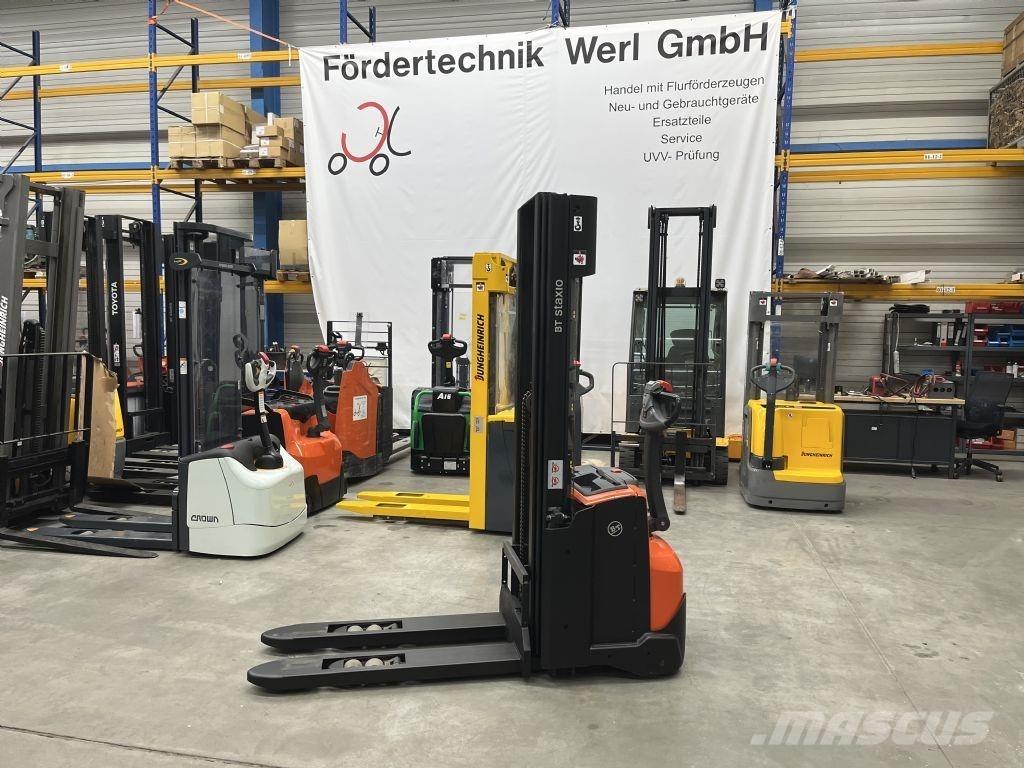 BT SWE 120 L Empilhador para operador externo