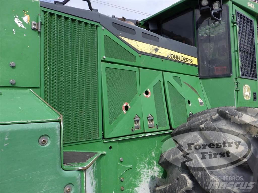 John Deere 643L Cegadeiras