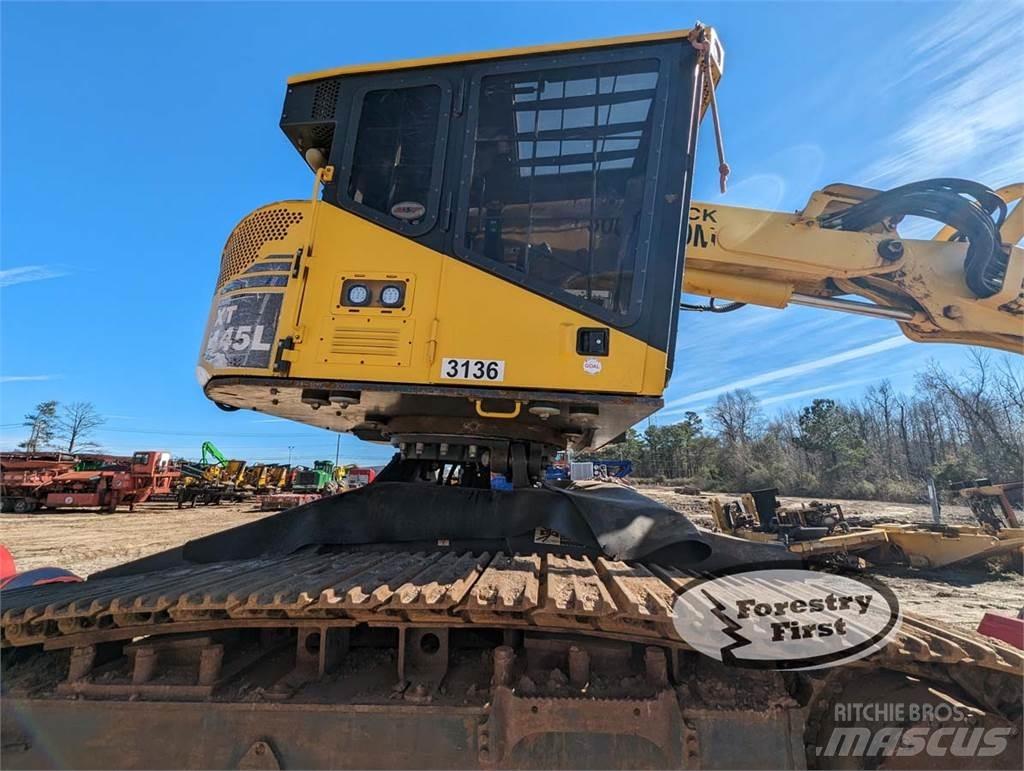 Komatsu XT445L-3 Cegadeiras