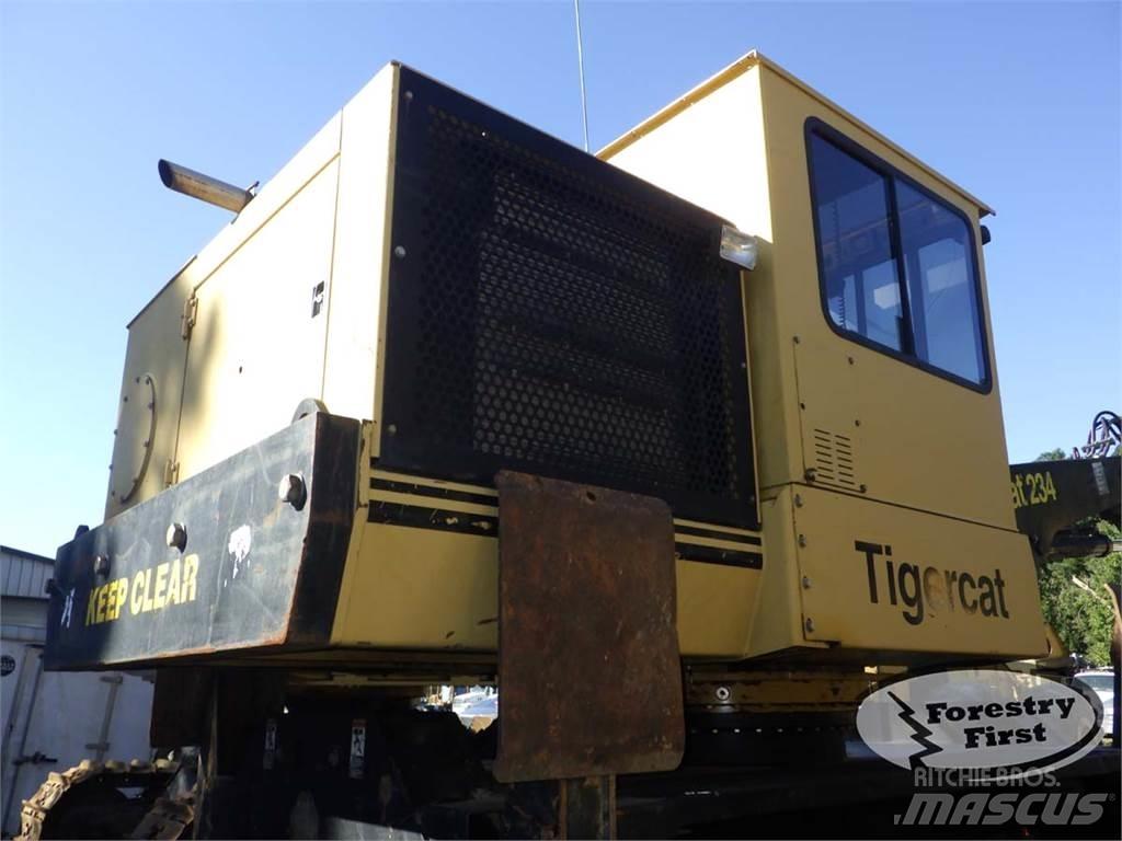 Tigercat 234 Carregadores