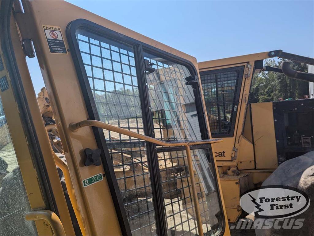 Tigercat 602 Rechegadores