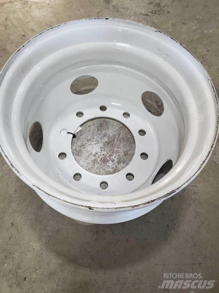 Ford F750 Pneus