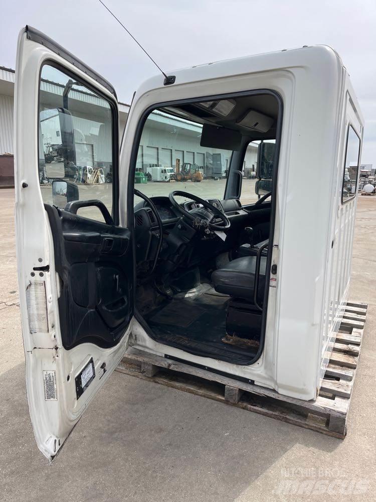 Hino 268 Cabines e interior