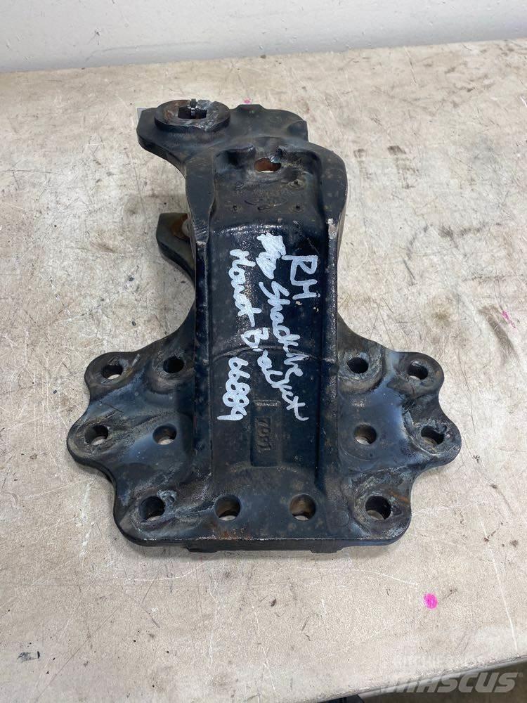 Mack CXU Chassis e suspensões