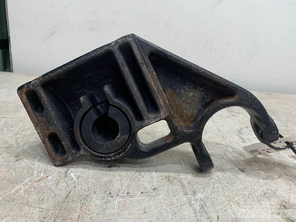 Mack CXU Chassis e suspensões