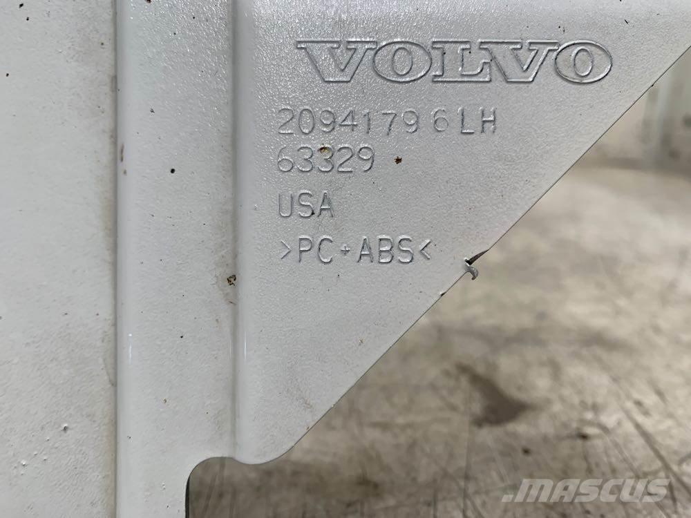 Volvo VNL Cabines e interior