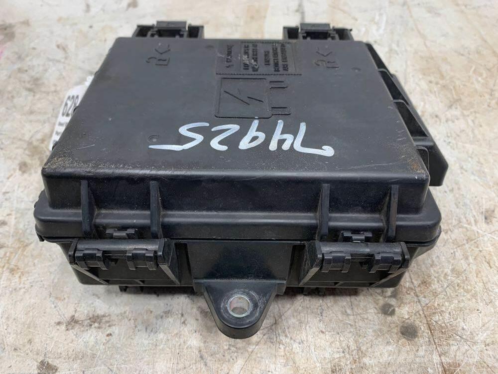 Volvo VNL Electrónica