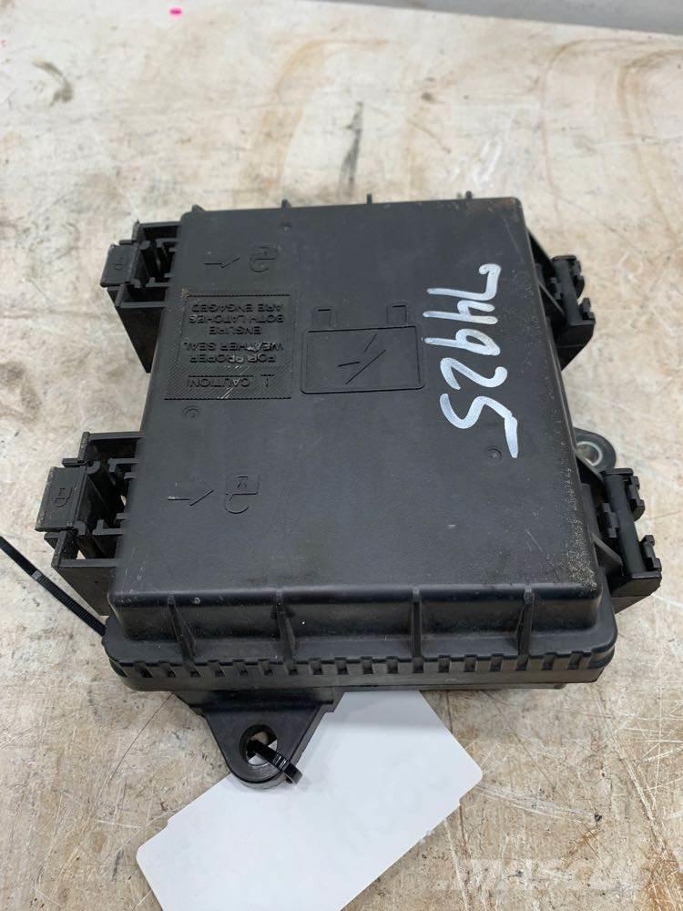 Volvo VNL Electrónica