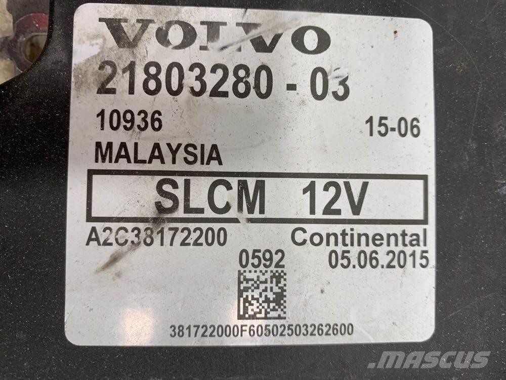 Volvo VNL Cabines e interior