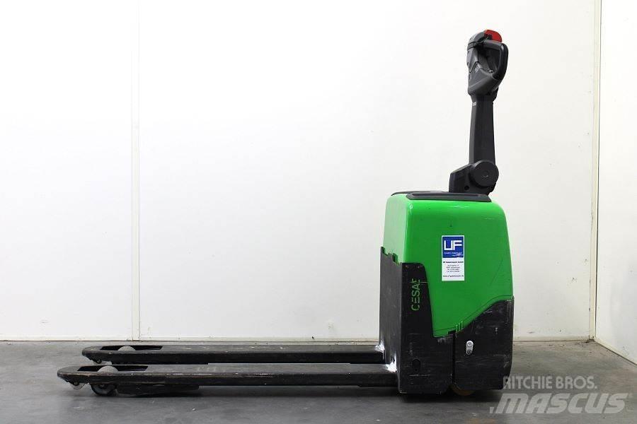 Cesab P113 Porta palettes