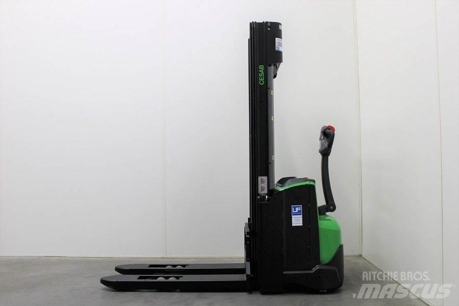 Cesab S 214 / 445 Empilhador para operador externo