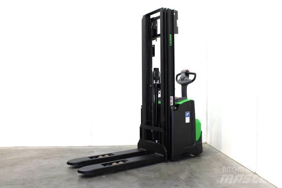 Cesab S 214 / 445 Empilhador para operador externo