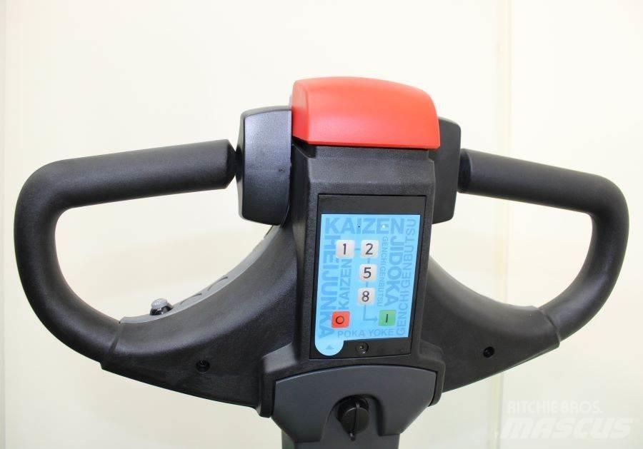Cesab S 214 / 445 Empilhador para operador externo