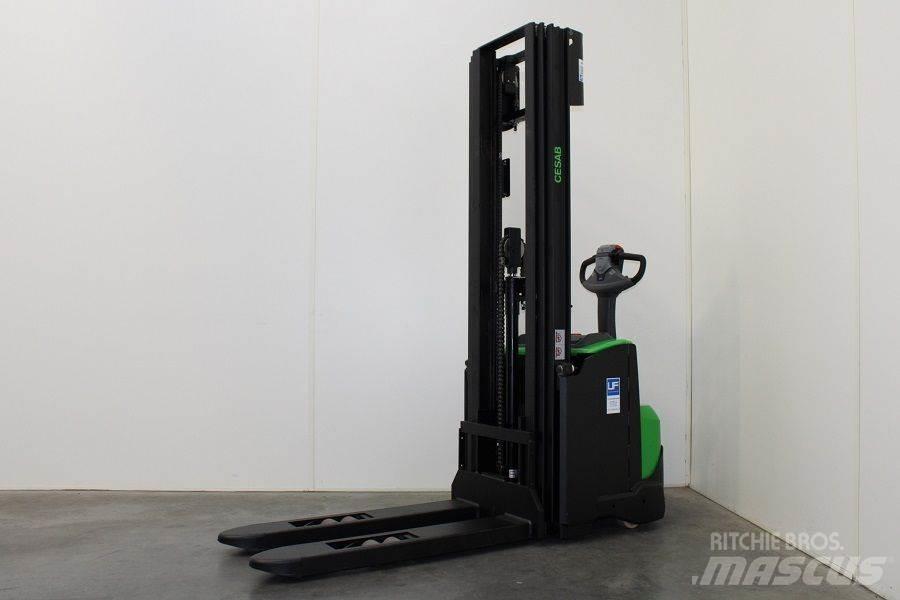 Cesab S 214 / 475 Empilhador para operador externo