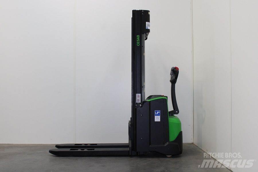 Cesab S 214 L / 445 Empilhador para operador externo