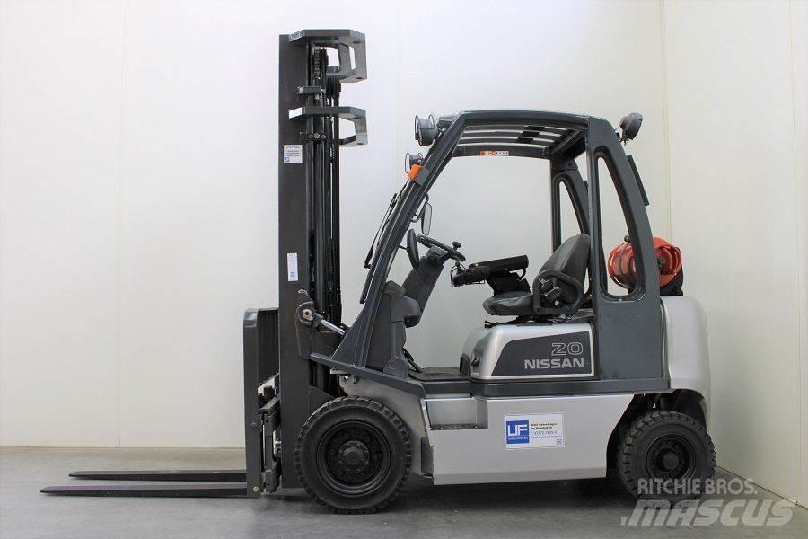 Nissan U1D2A20LQ Empilhadores a gás