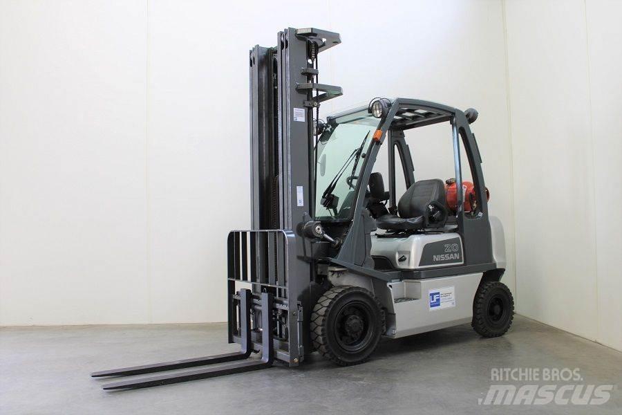Nissan U1D2A20LQ Empilhadores a gás