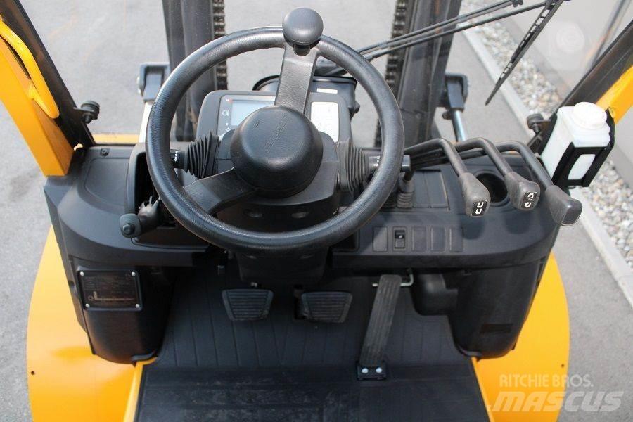 TCM D-1-F-A-40-Q Empilhadores Diesel