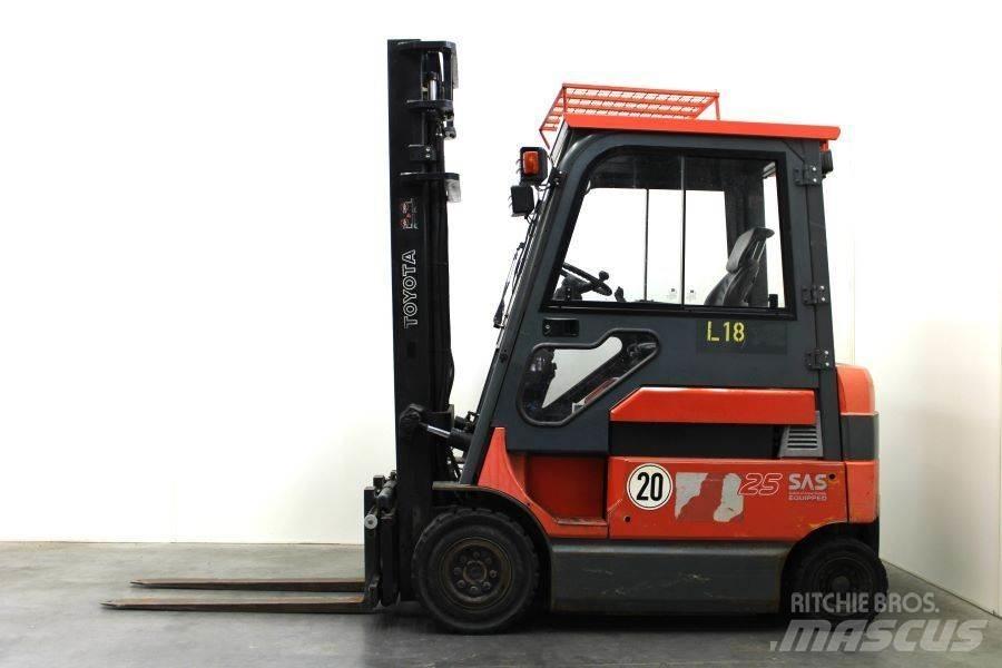 Toyota 7FBM25 Empilhadores eléctricos