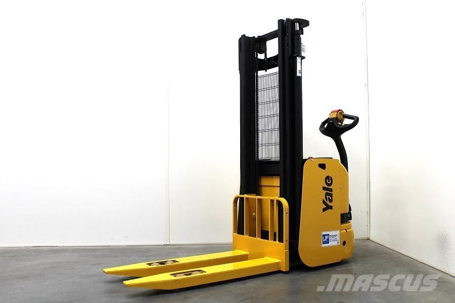 Yale MS 14-30 Empilhador para operador externo