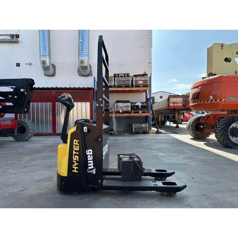Hyster P2.0 Porta-paletes manuais