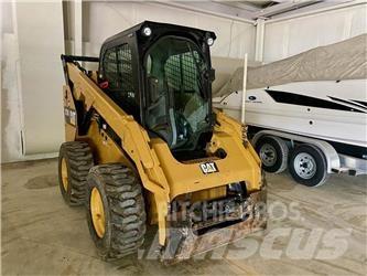 CAT 272D2 Minicarregadeiras