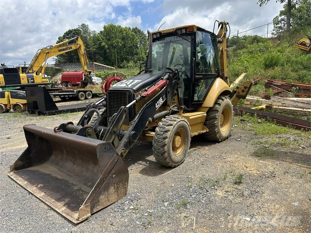 CAT 420E Retroescavadeiras