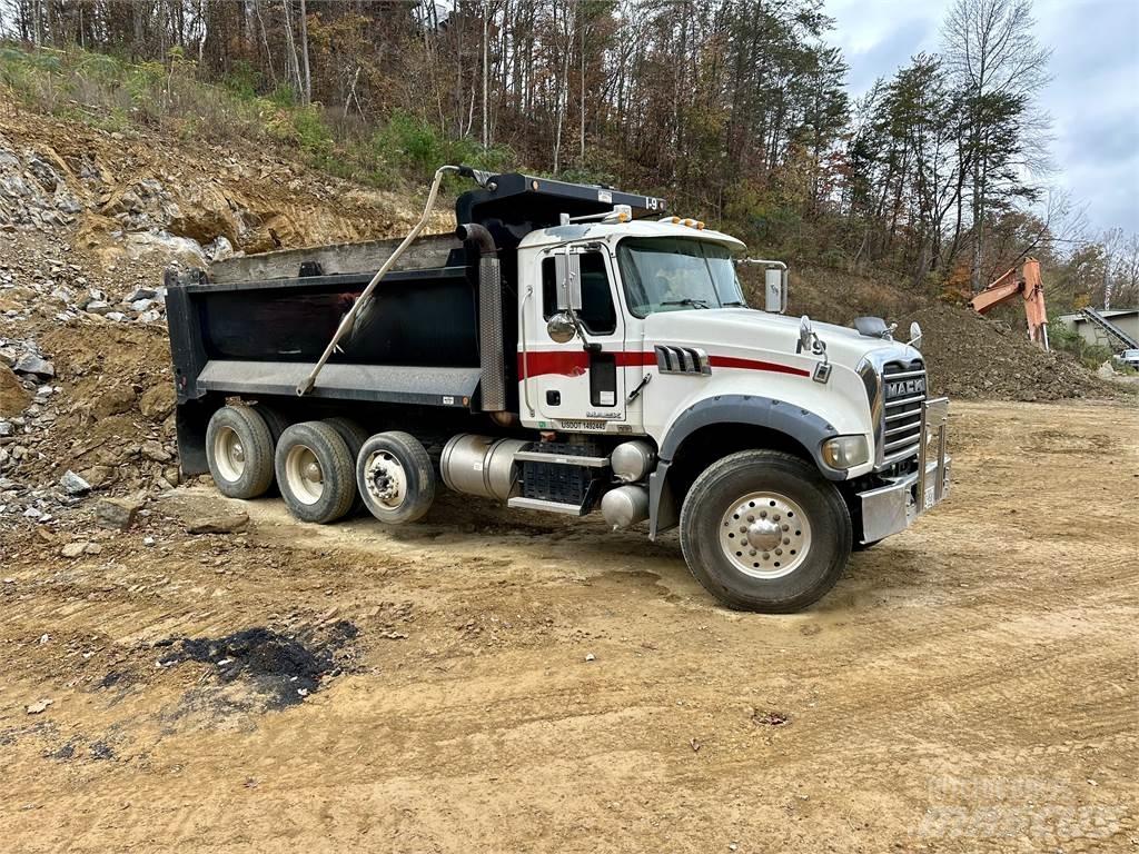 Mack GU713 Camiões basculantes