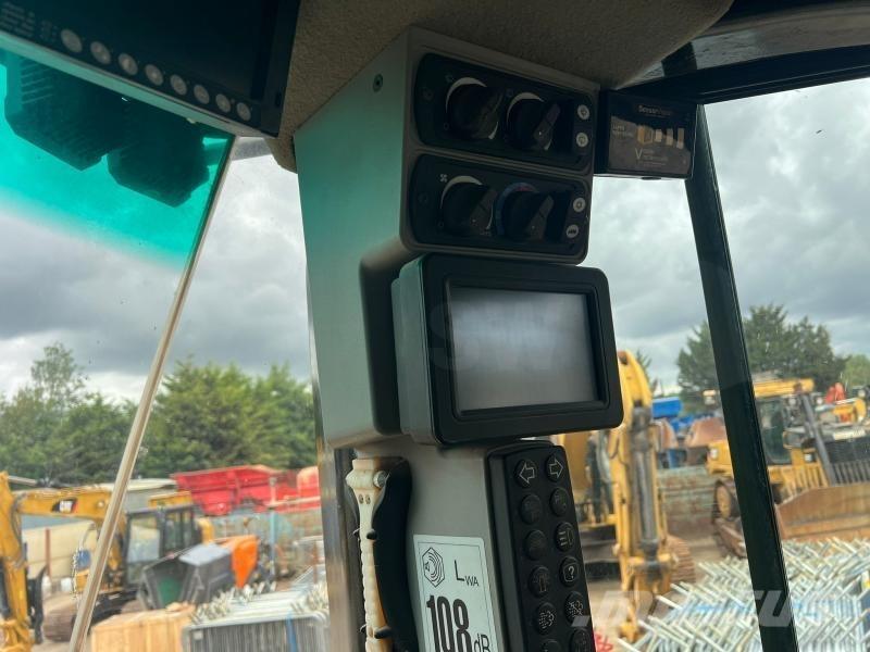 CAT 972M Carregadeiras de rodas