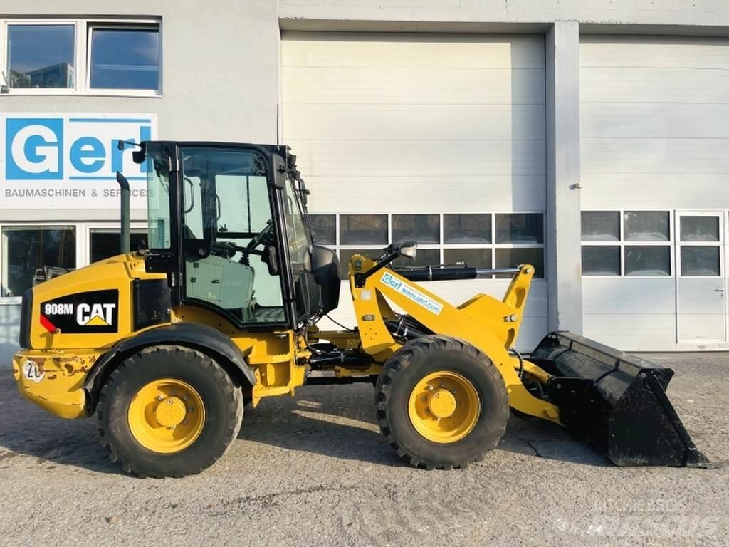 CAT 908M Carregadeiras de rodas
