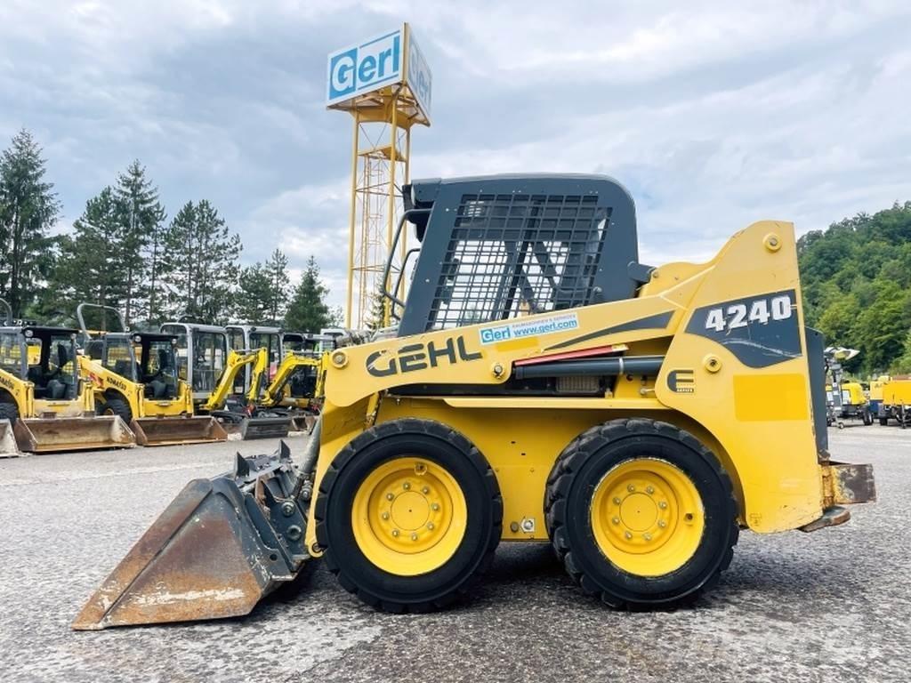 Gehl SL4240 Minicarregadeiras
