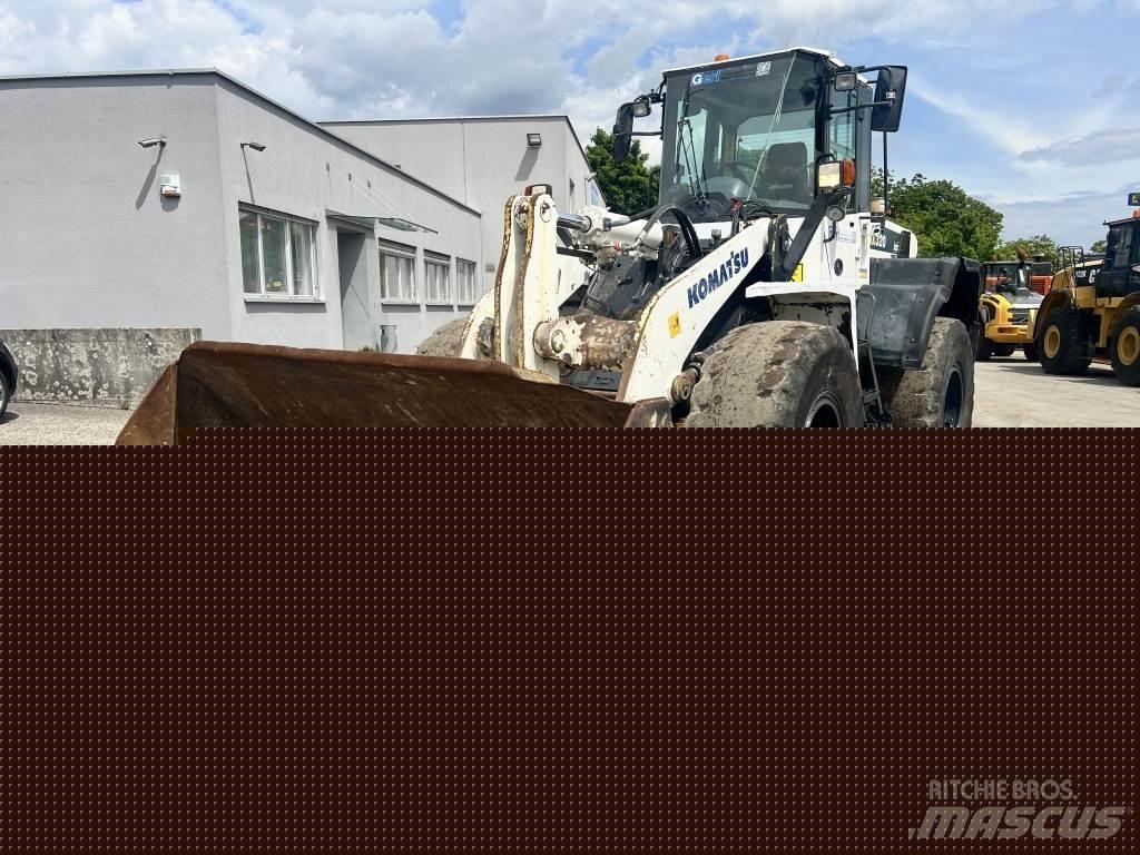Komatsu WA 320-6 Carregadeiras de rodas