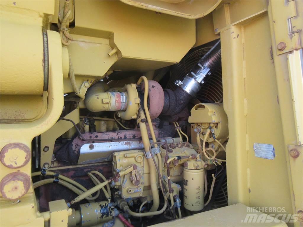 CAT 963 Dozers - Tratores rastos