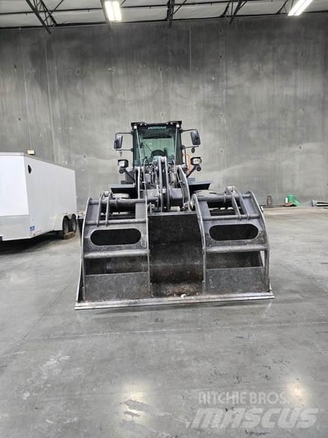 Doosan DL250-7 Carregadeiras de rodas