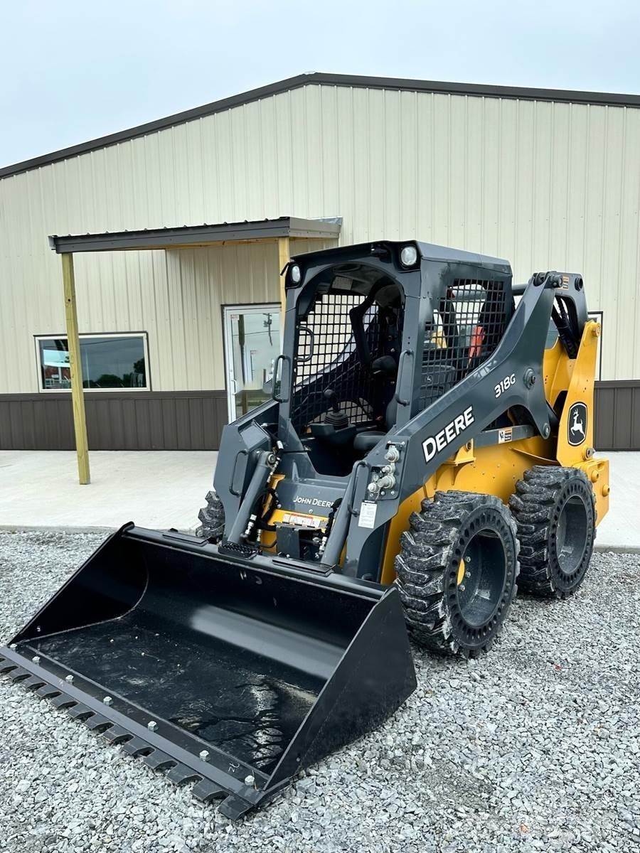 John Deere 318G Minicarregadeiras