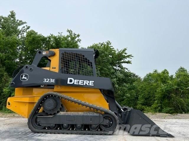 John Deere 323E Minicarregadeiras