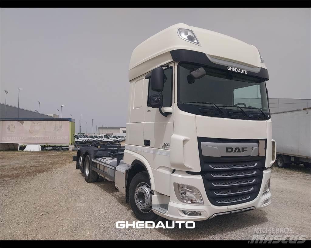 DAF DAF Caminhões de caixa fechada