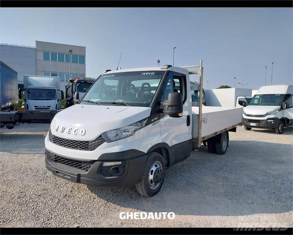 Iveco 35C15 Caixa fechada