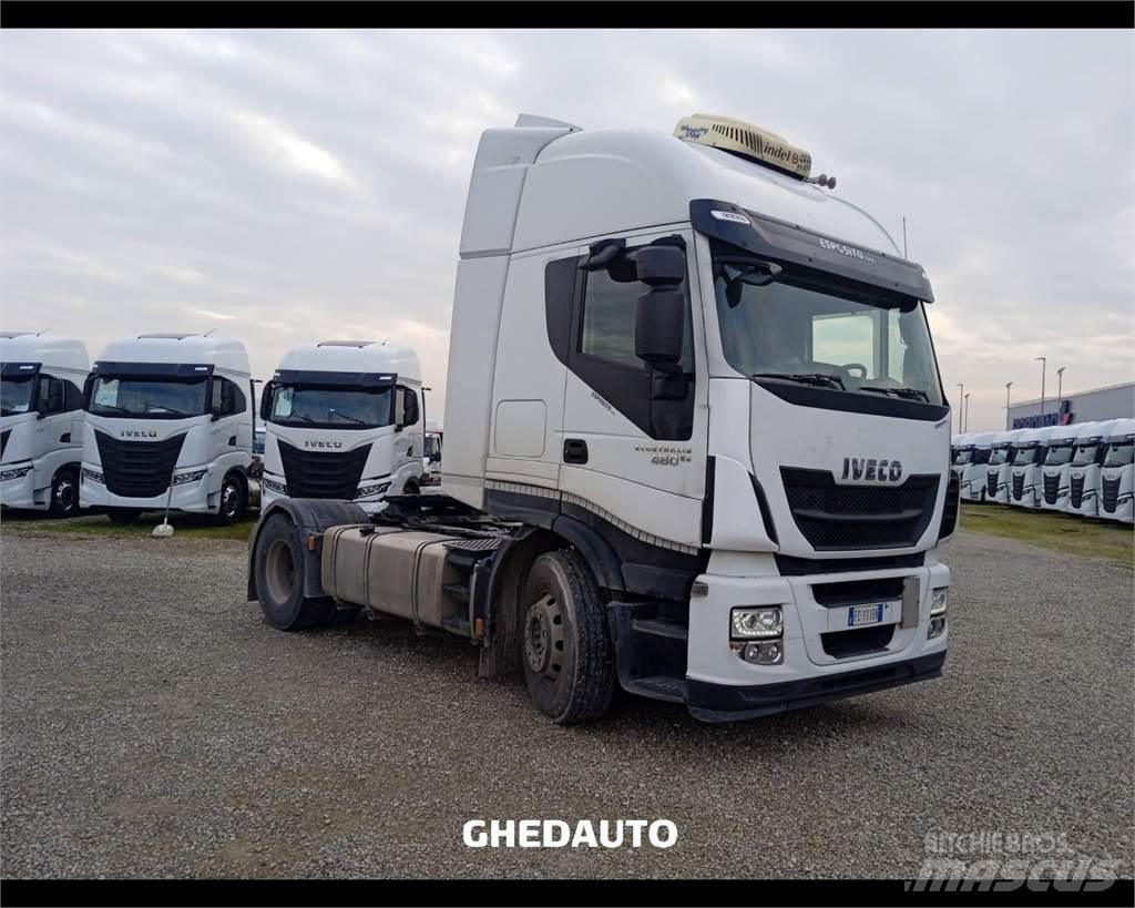 Iveco AS440S48 Caminhões de caixa fechada
