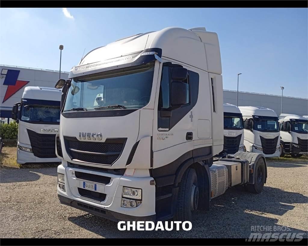 Iveco AS440S48 Caminhões de caixa fechada