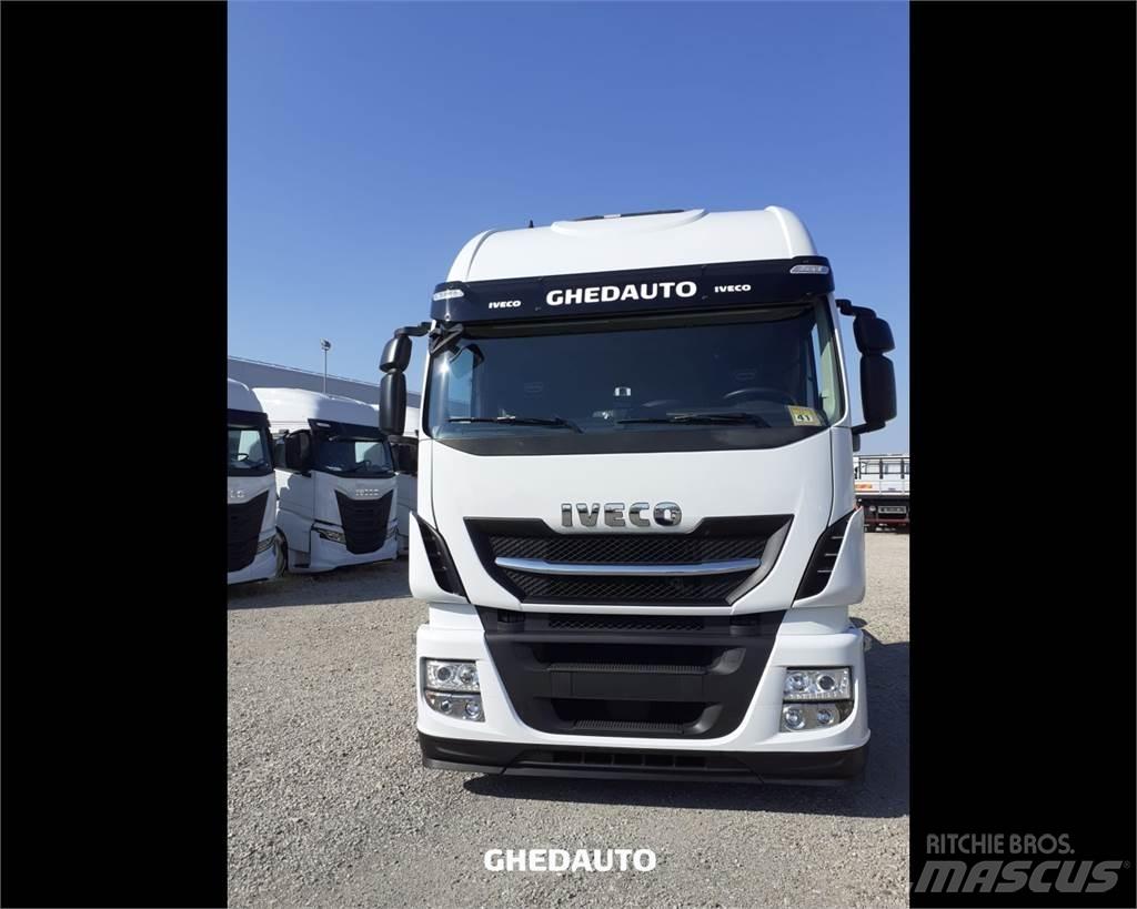 Iveco AS440S48 Caminhões de caixa fechada