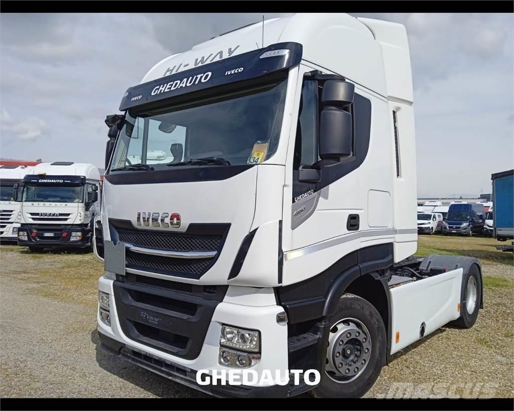 Iveco AS440S48T/P Caminhões de caixa fechada
