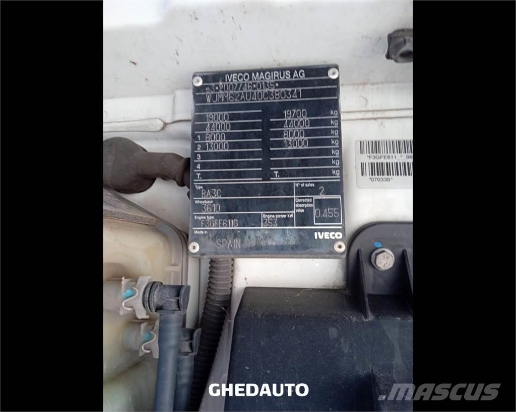 Iveco AS440S48T/P Caminhões de caixa fechada