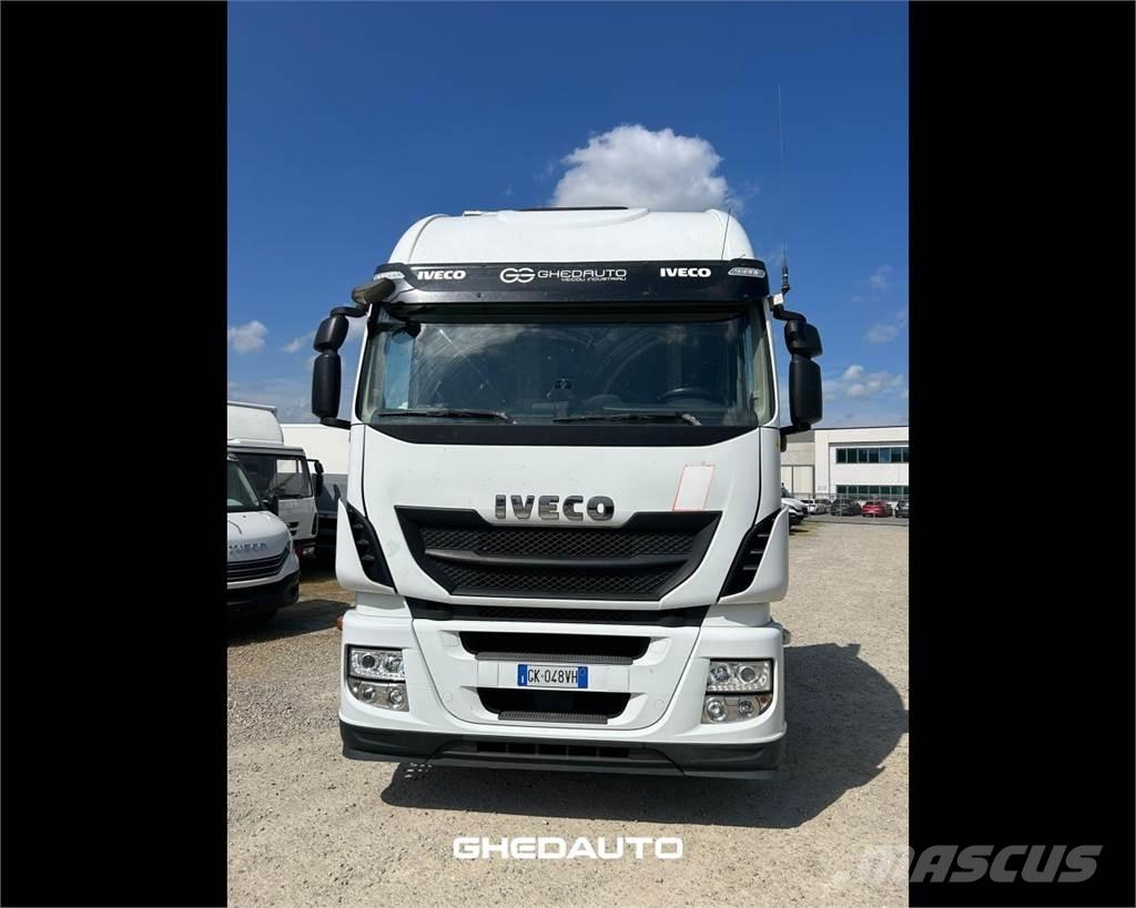 Iveco AS440S48T/P Caminhões de caixa fechada