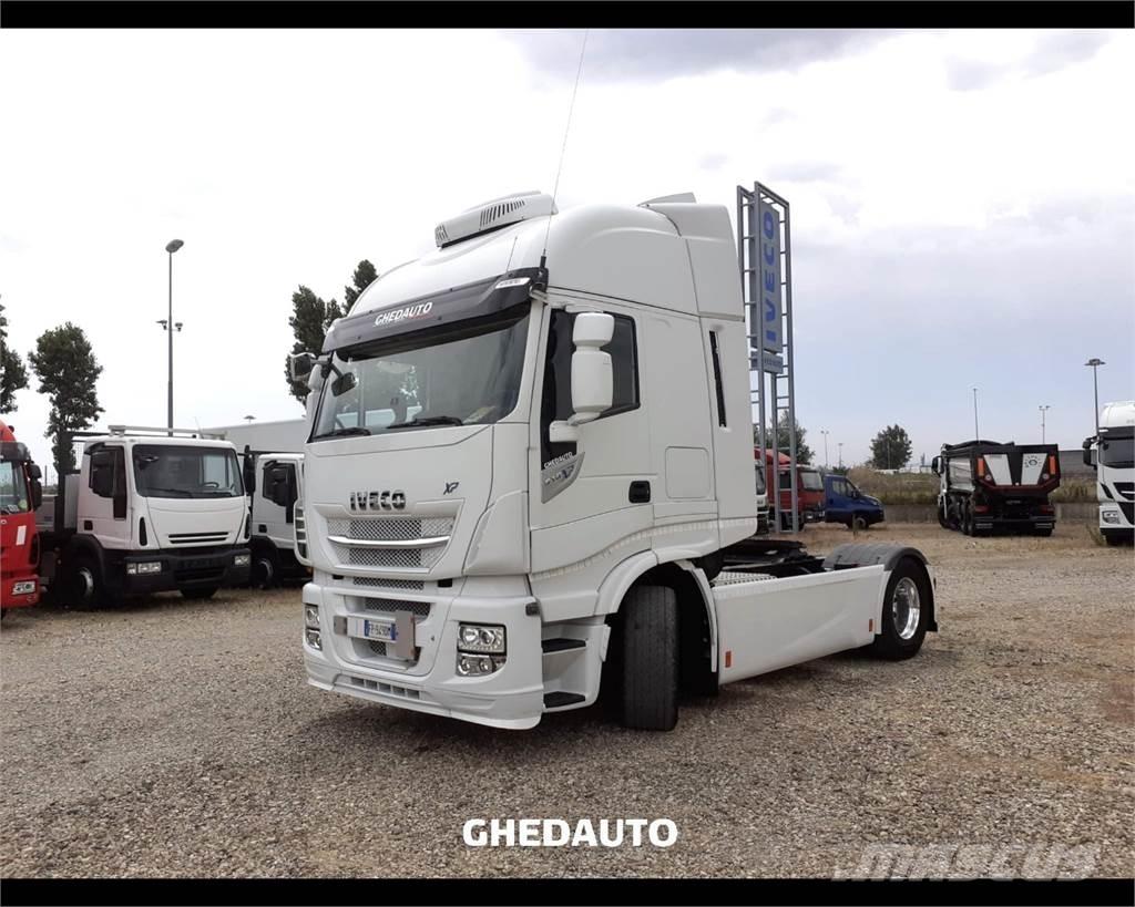 Iveco AS440ST/P Caminhões de caixa fechada